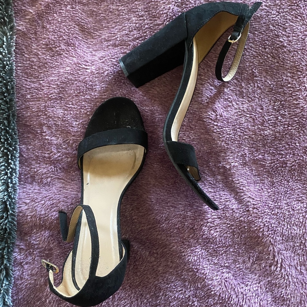 Black Valentine’s Day Heels 😍